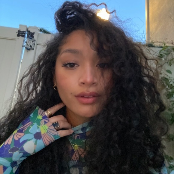 Meet Your Posher, Tabitha🪴 - Picture 7 of 8